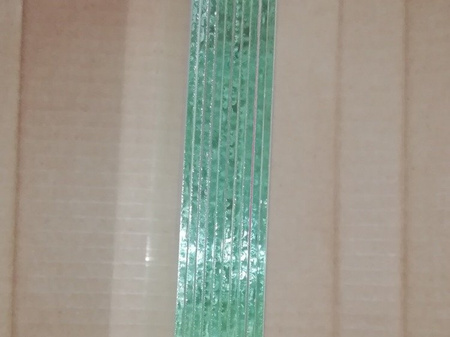A glass lined pane for RES-3 type of helmets